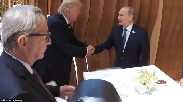 普京与特郎普会谈普京与特朗普通话会谈，全球领袖交流聚焦国际动态